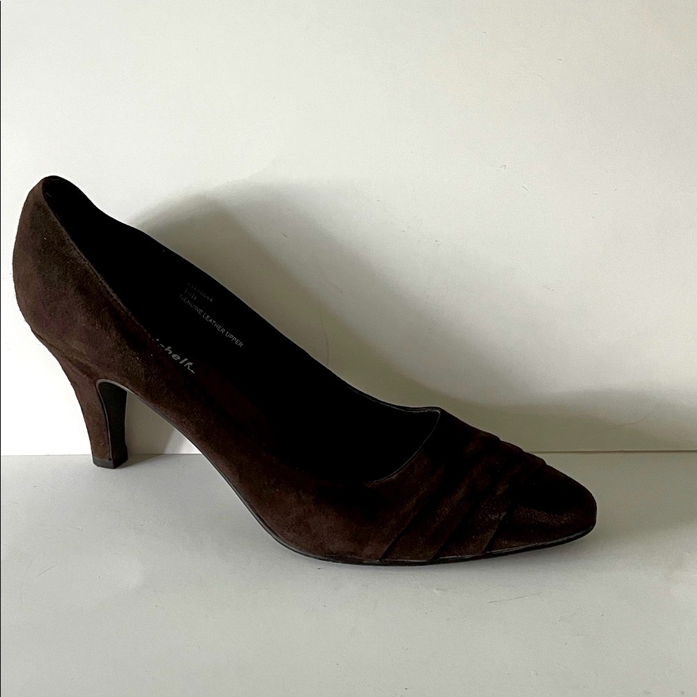 Chic Dark Brown Suede Women's Heels Pumps.Size 10